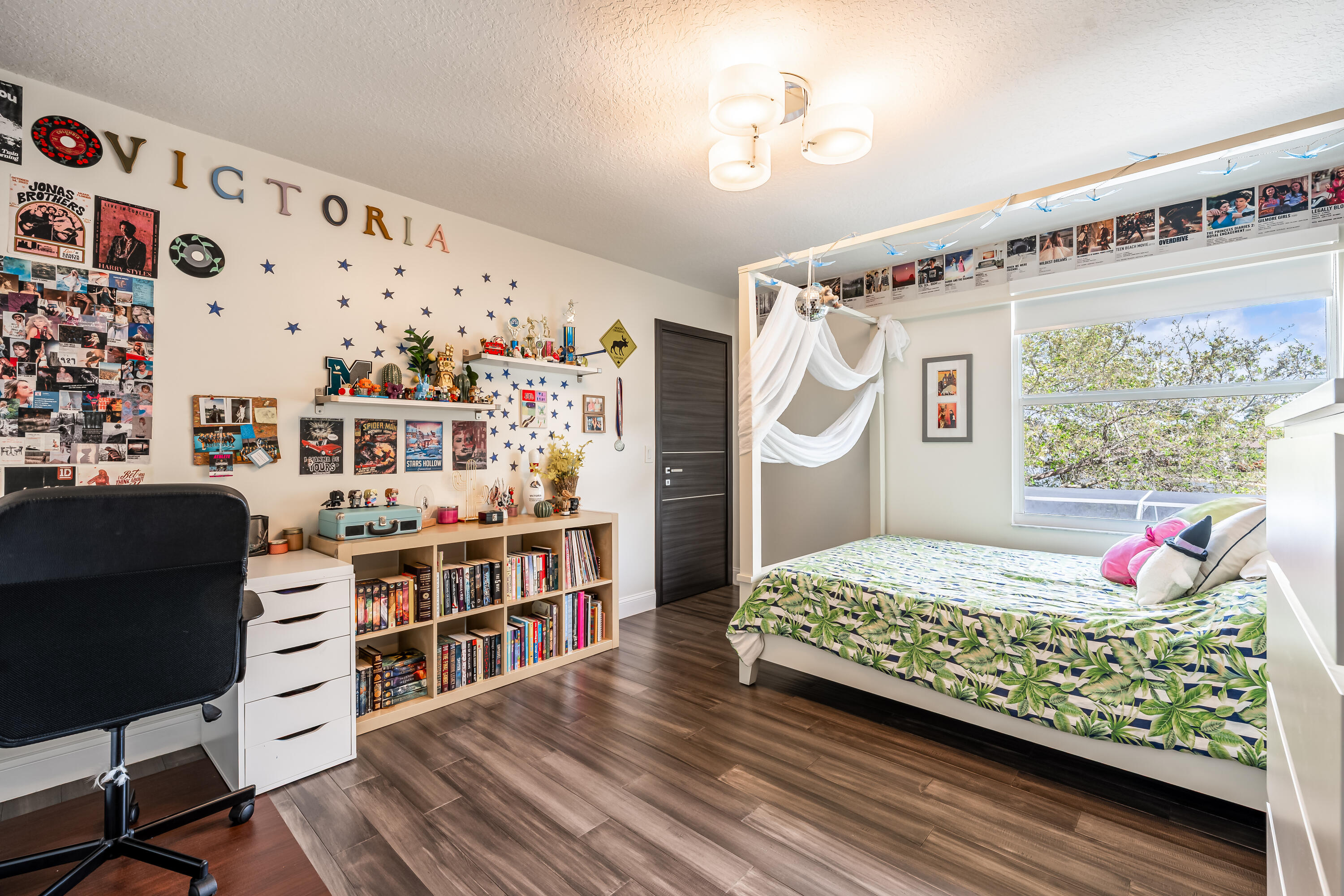 PEMBROKE FALLS - Residential