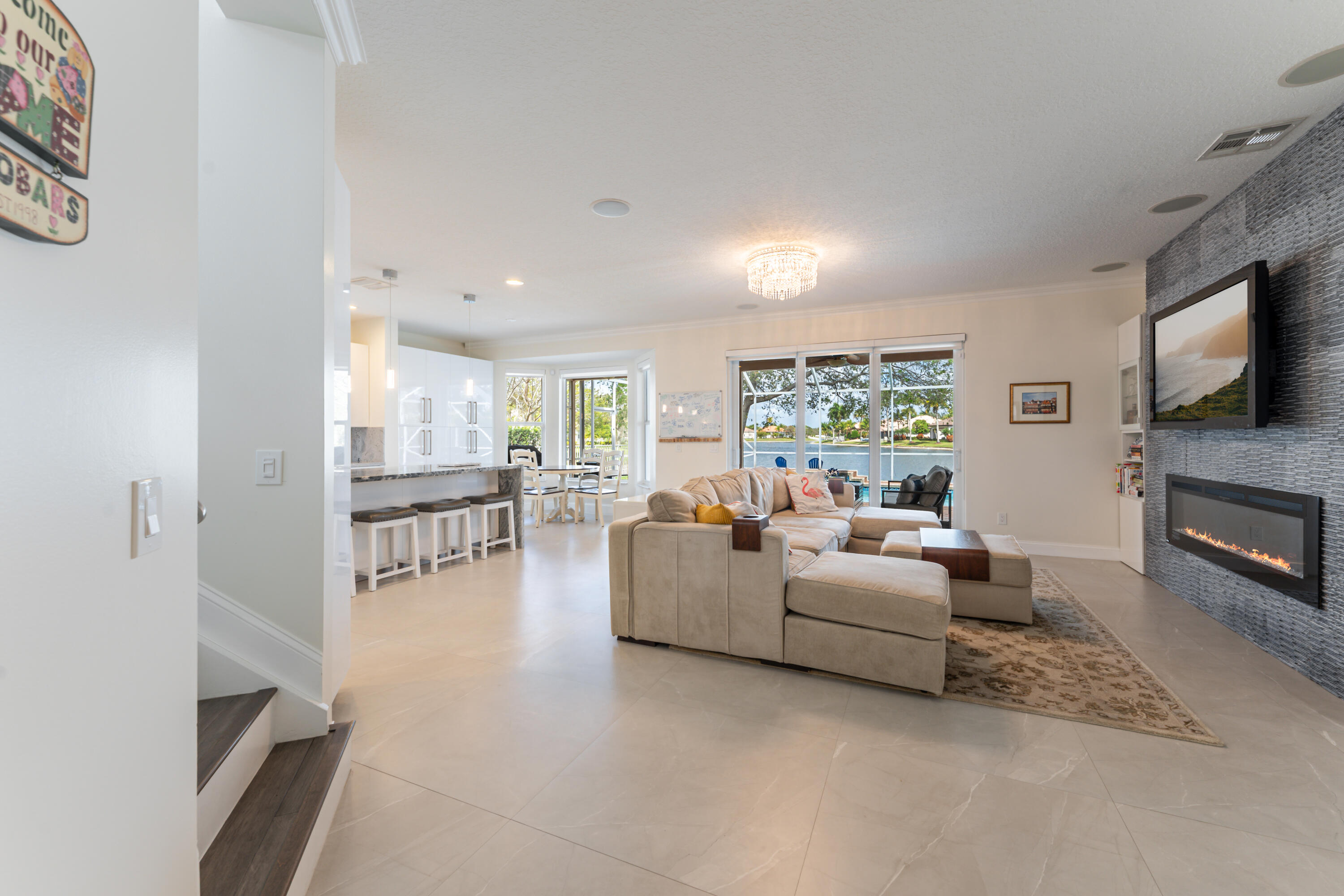 PEMBROKE FALLS - Residential