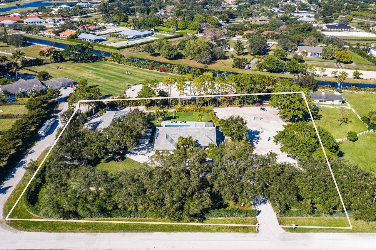 SADDLE TRAIL PARK OF WELL - Residential