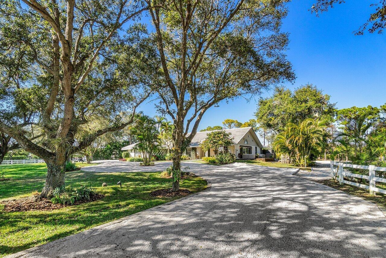 SADDLE TRAIL PARK OF WELL - Residential