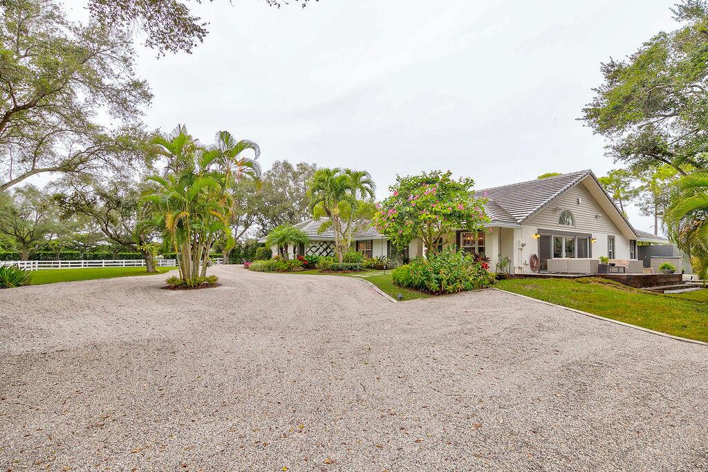 SADDLE TRAIL PARK OF WELL - Residential