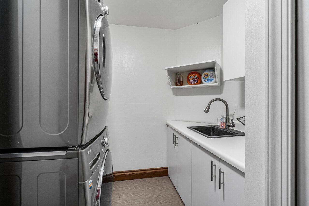 SADDLE TRAIL PARK OF WELL - Residential