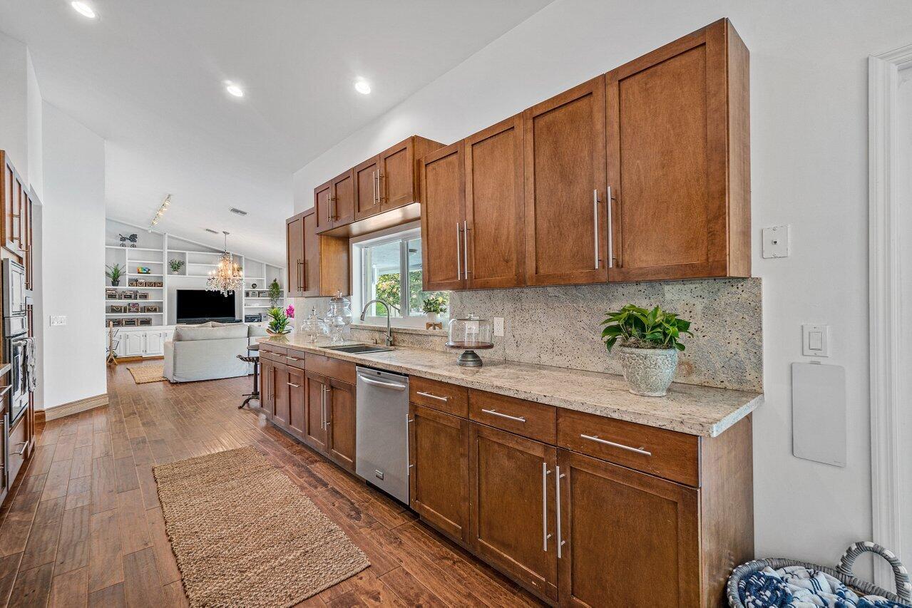 SADDLE TRAIL PARK OF WELL - Residential