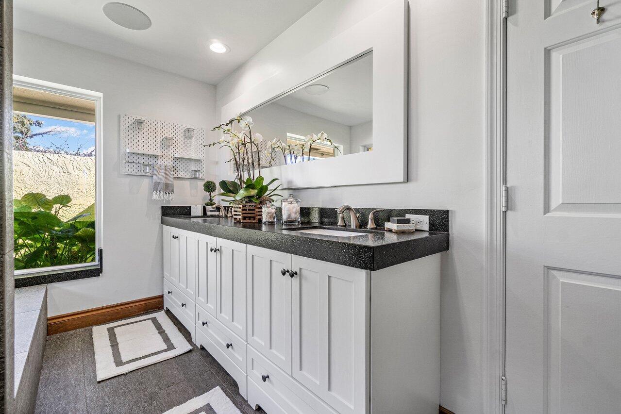 SADDLE TRAIL PARK OF WELL - Residential