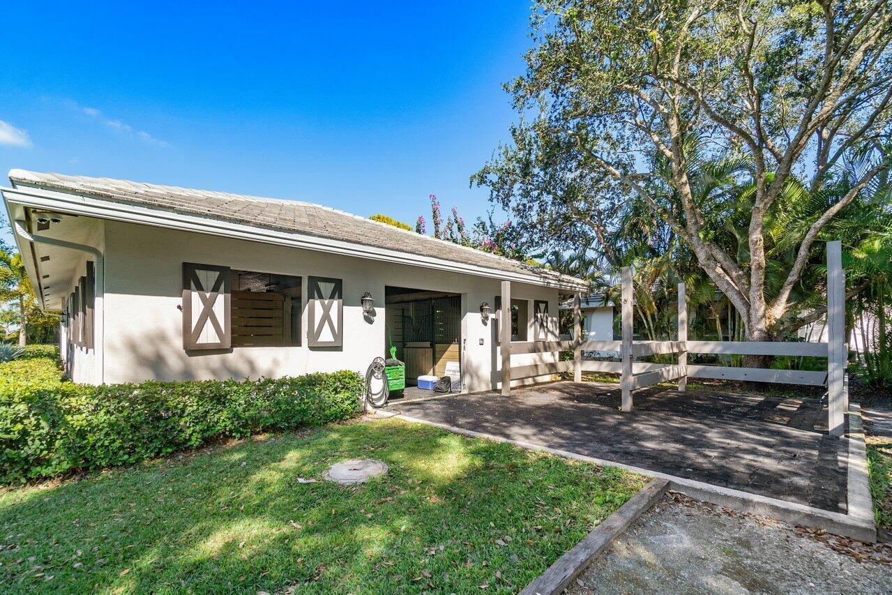 SADDLE TRAIL PARK OF WELL - Residential