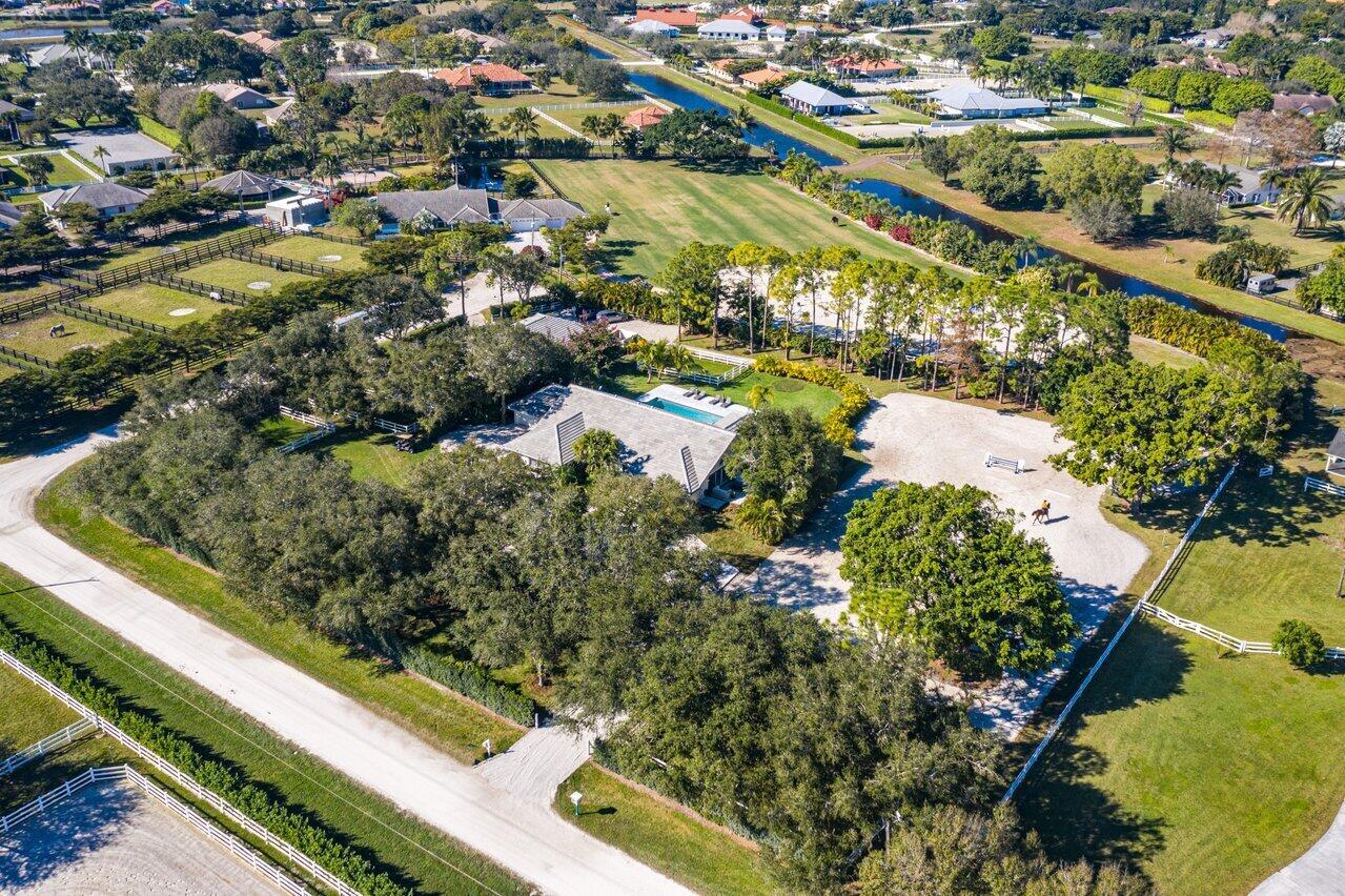 SADDLE TRAIL PARK OF WELL - Residential