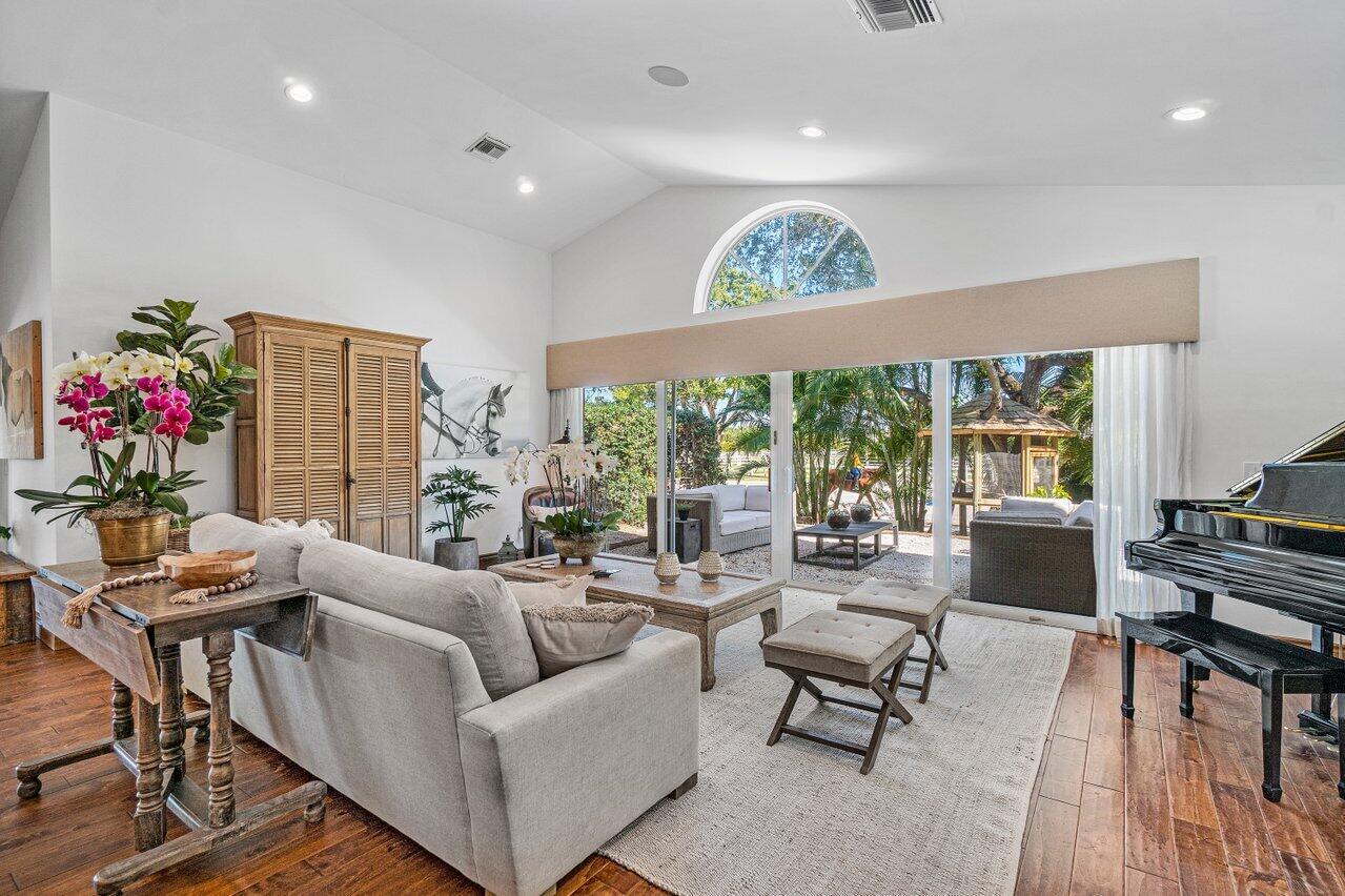 SADDLE TRAIL PARK OF WELL - Residential