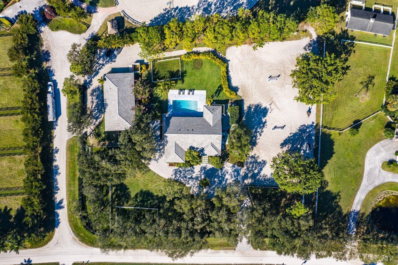 SADDLE TRAIL PARK OF WELL - Residential