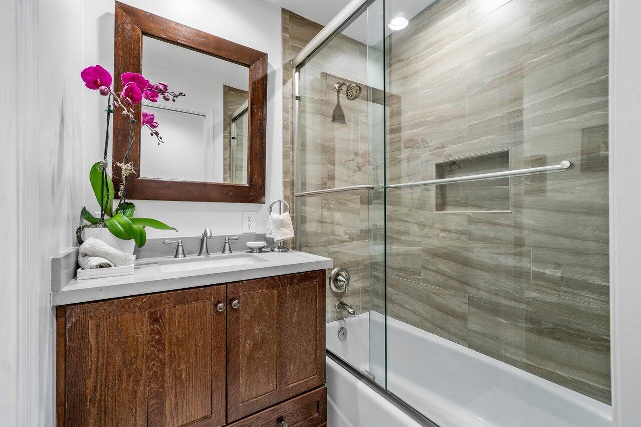 SADDLE TRAIL PARK OF WELL - Residential