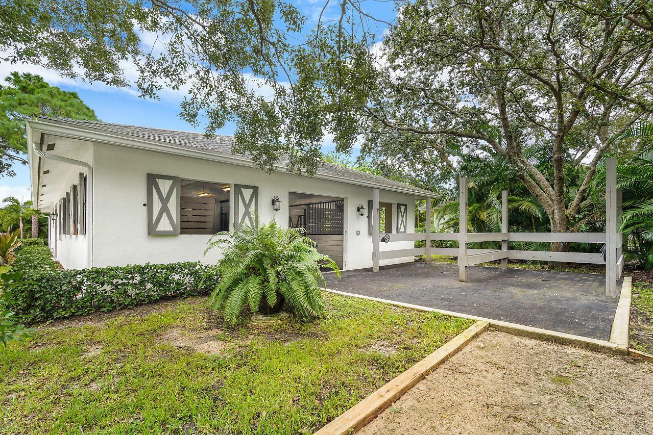 SADDLE TRAIL PARK OF WELL - Residential