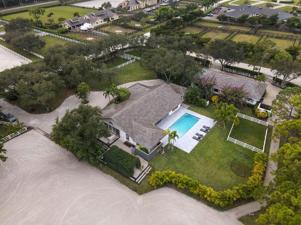 SADDLE TRAIL PARK OF WELL - Residential