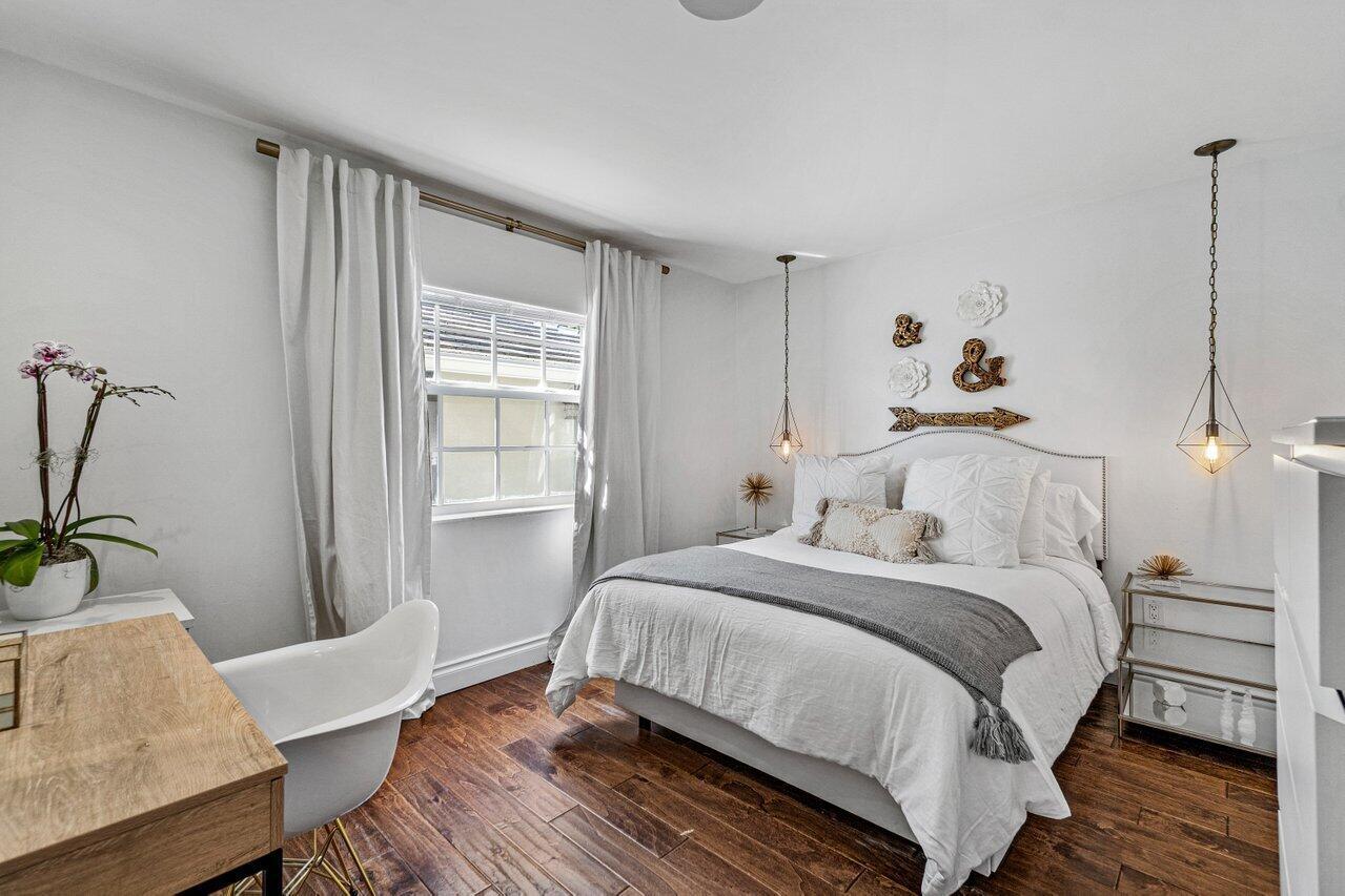 SADDLE TRAIL PARK OF WELL - Residential