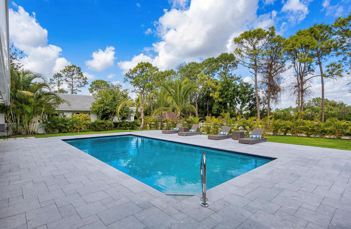 SADDLE TRAIL PARK OF WELL - Residential