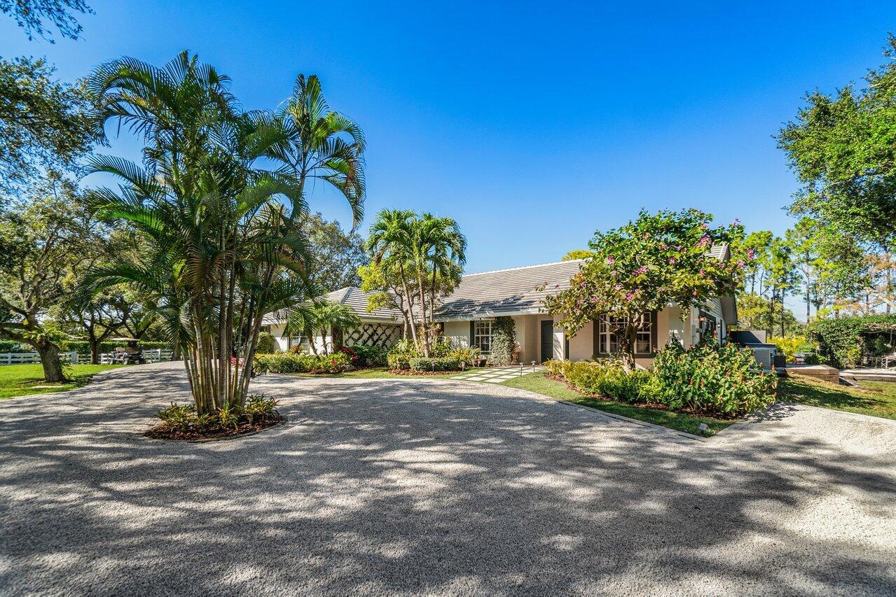 SADDLE TRAIL PARK OF WELL - Residential