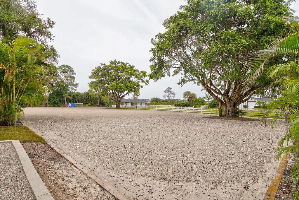 SADDLE TRAIL PARK OF WELL - Residential