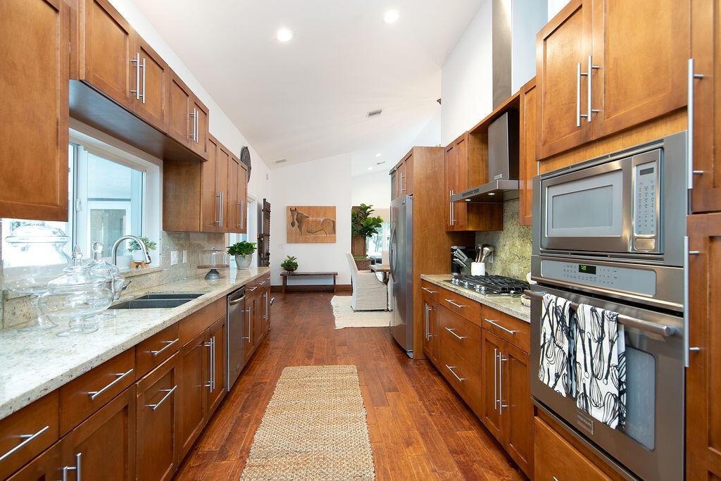 SADDLE TRAIL PARK OF WELL - Residential