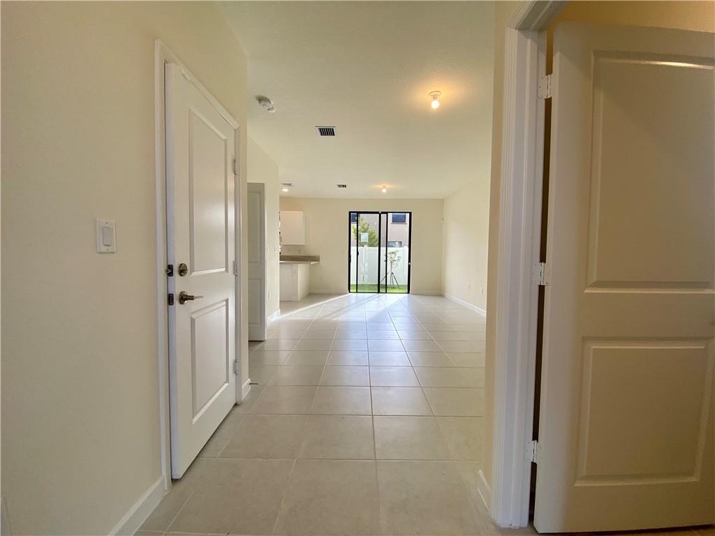 Aquabella North Replat - Residential Lease