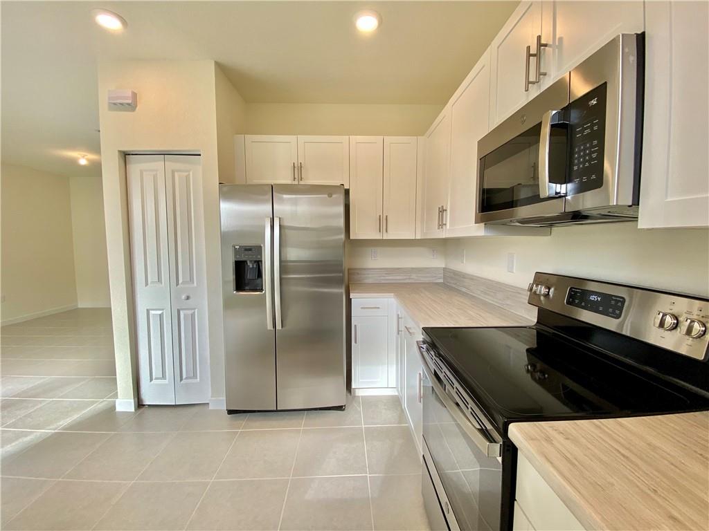 Aquabella North Replat - Residential Lease