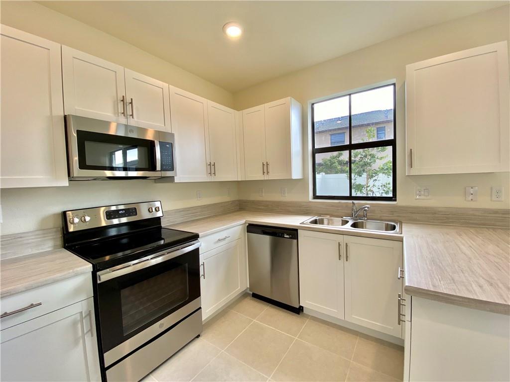 Aquabella North Replat - Residential Lease