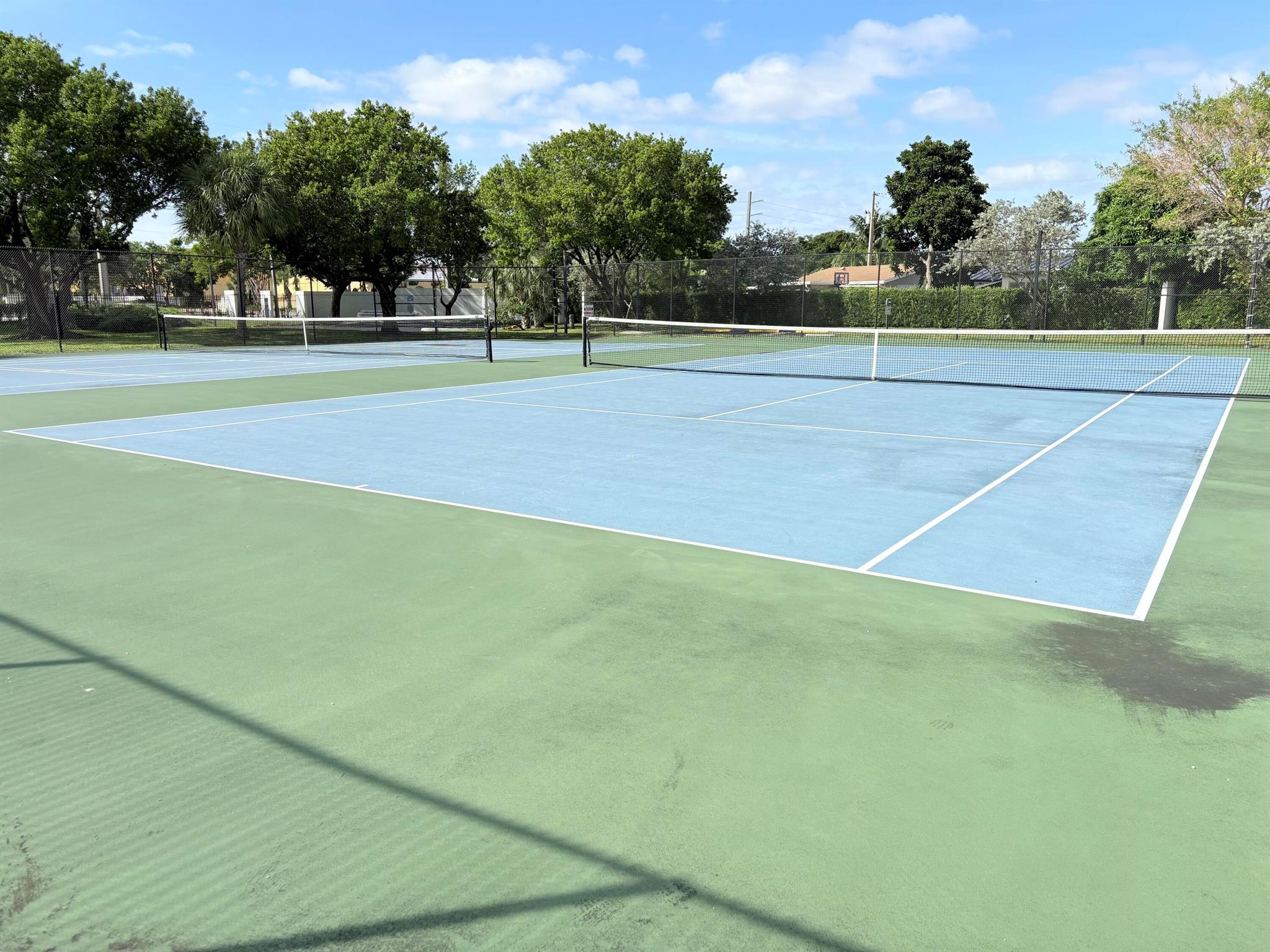 LAKE POINTE CONDOMINIUM N - Residential