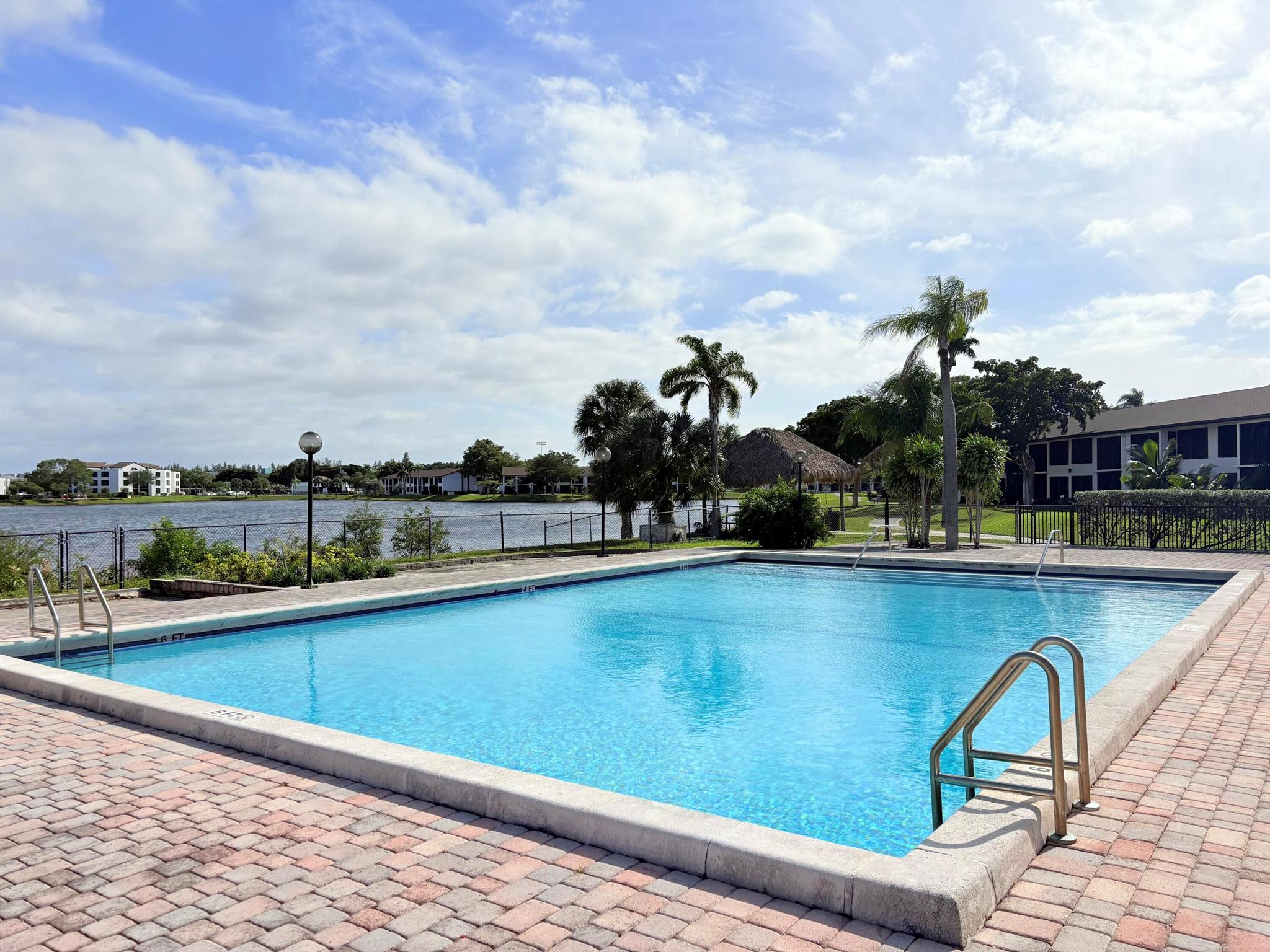 LAKE POINTE CONDOMINIUM N - Residential