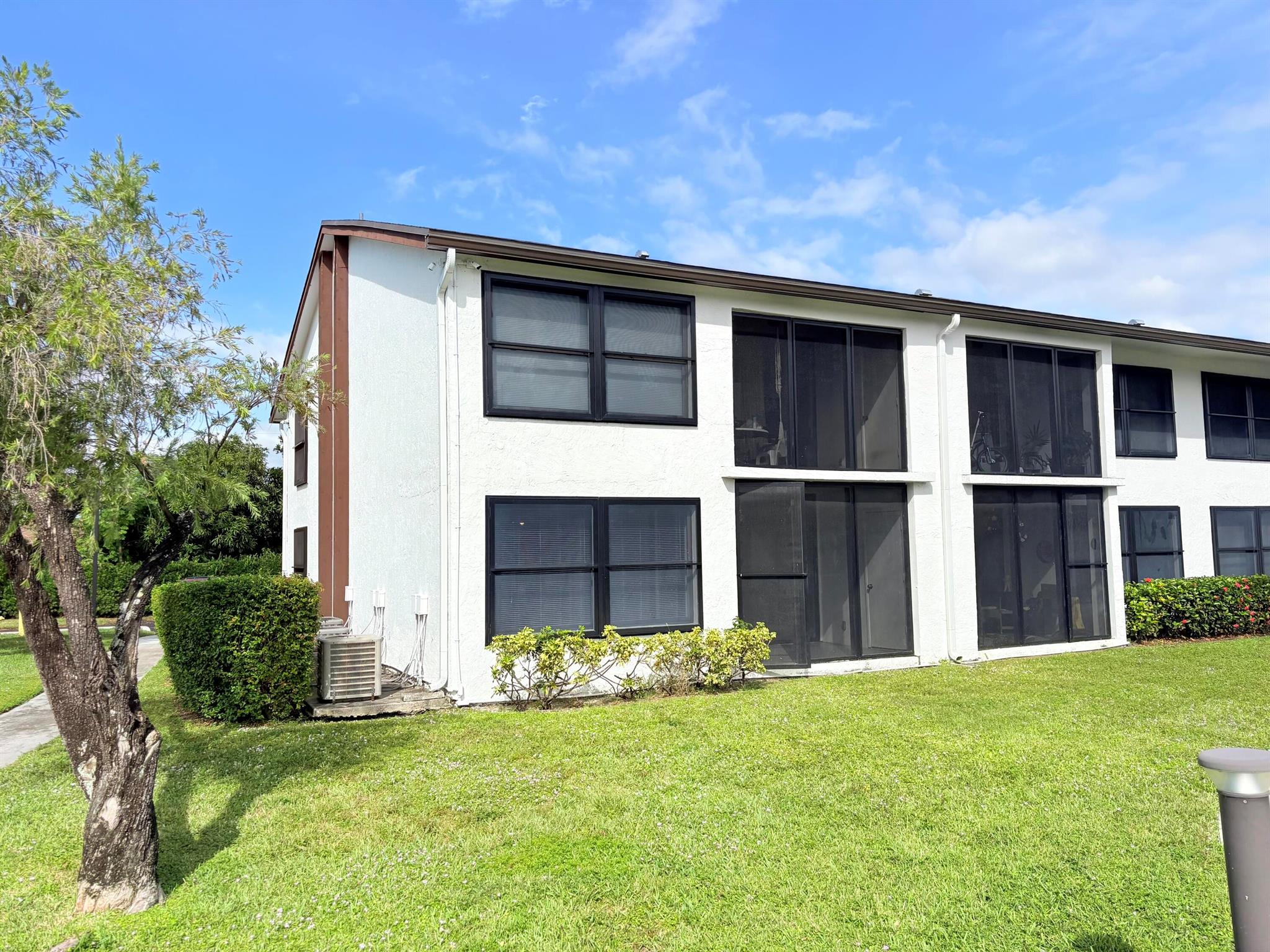 LAKE POINTE CONDOMINIUM N - Residential