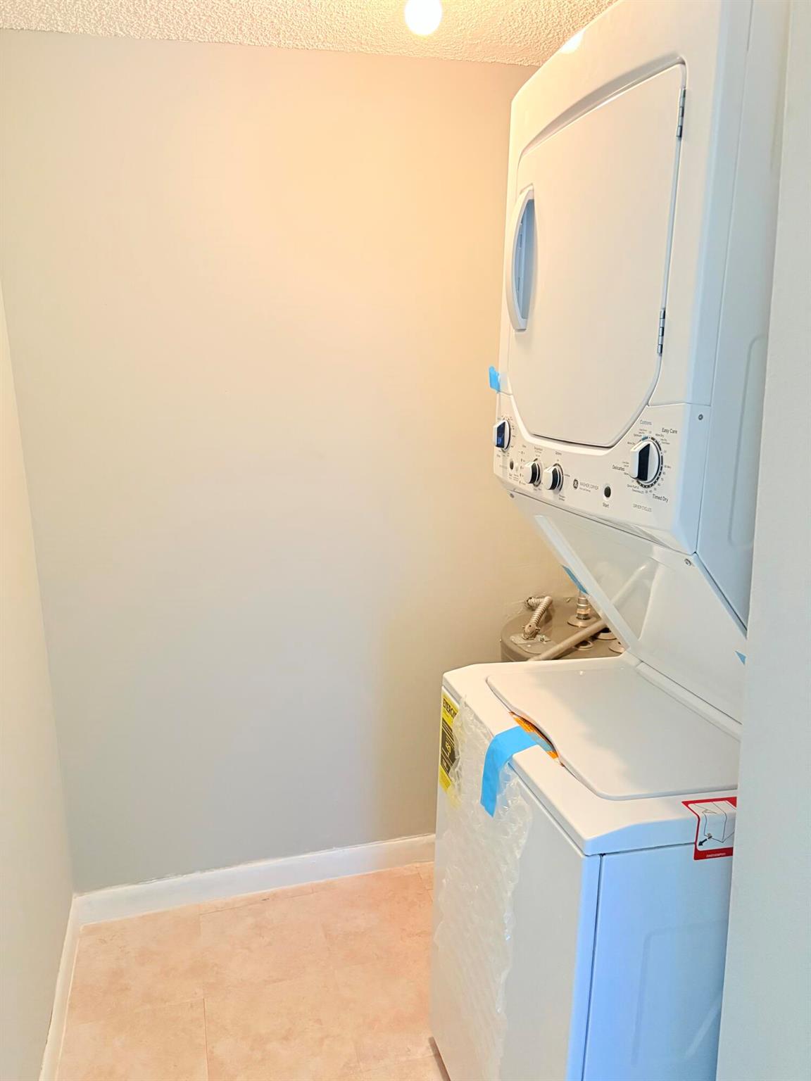 LAKE POINTE CONDOMINIUM N - Residential