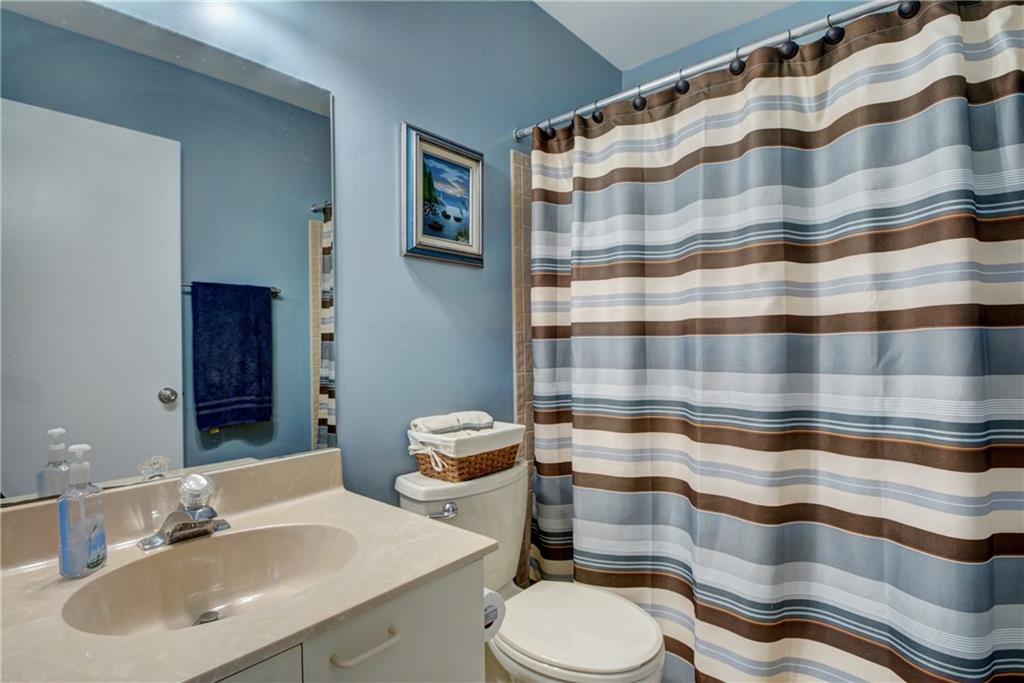 West Glen Manor 145-7 B - Residential