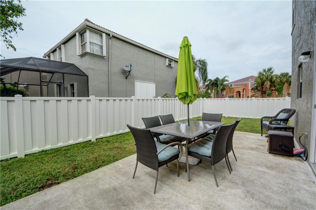 West Glen Manor 145-7 B - Residential