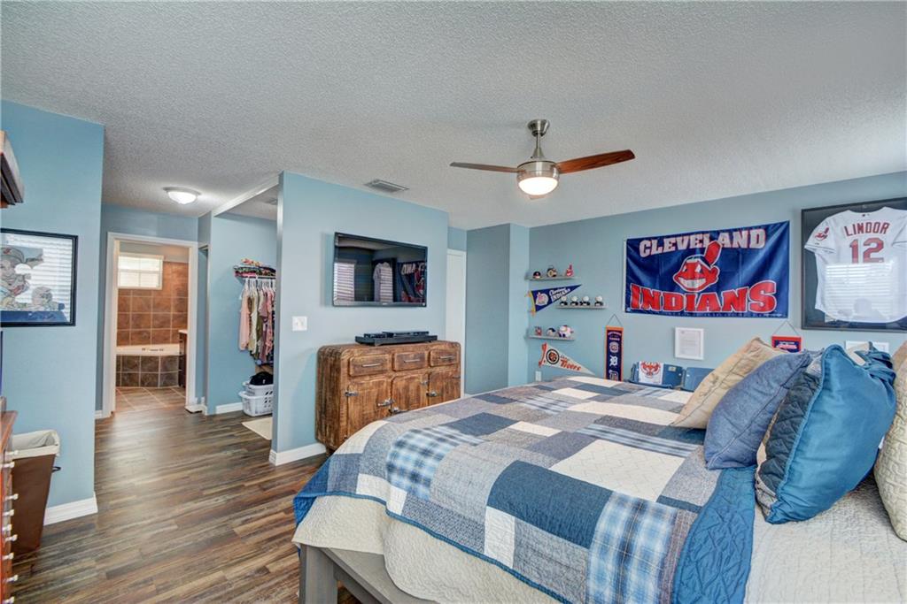West Glen Manor 145-7 B - Residential