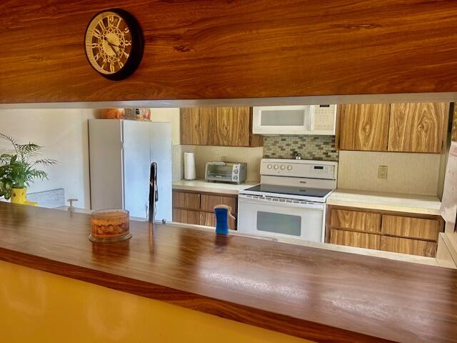 VILLAGE OF SANDALWOOD LAKES - Residential