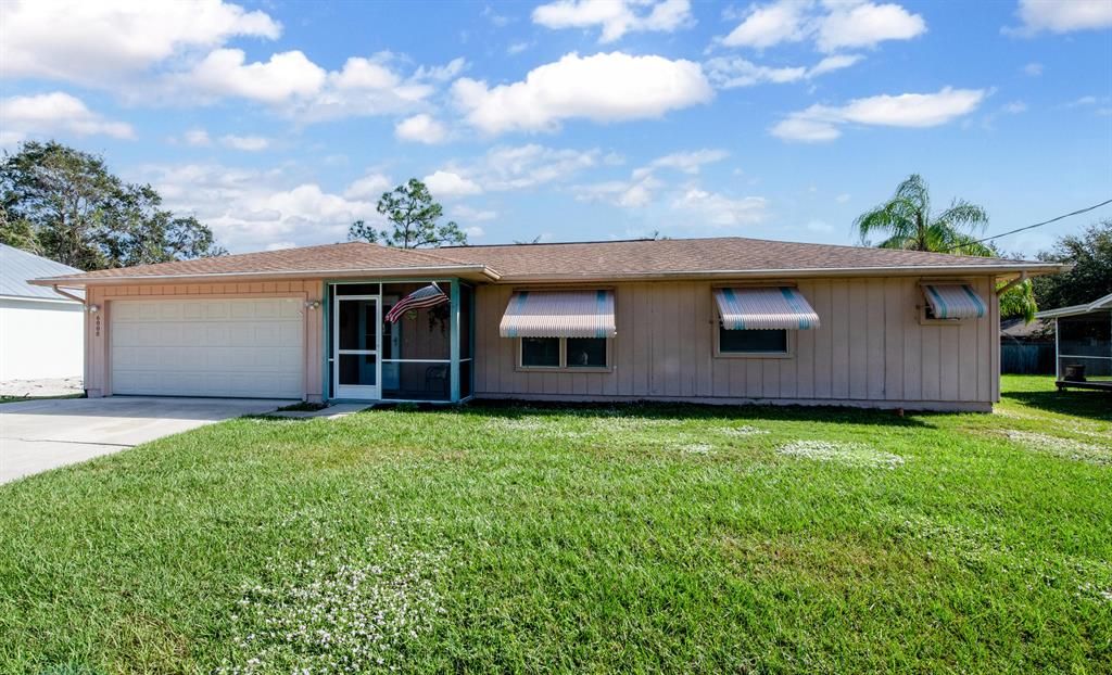 Photo of 6008 Spruce Drive, Fort Pierce, FL 34982 (MLS # R10840435)
