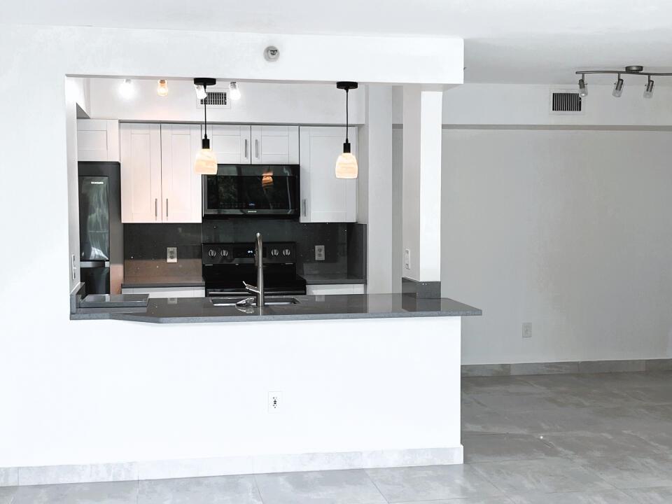 View photos, virtual tours, details... 160 Yacht Club Way 209