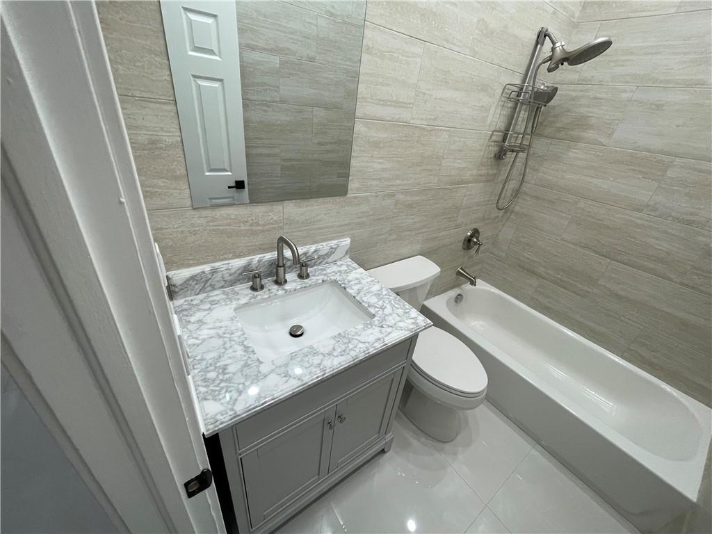 Las Terrazas at Vizcaya - Residential