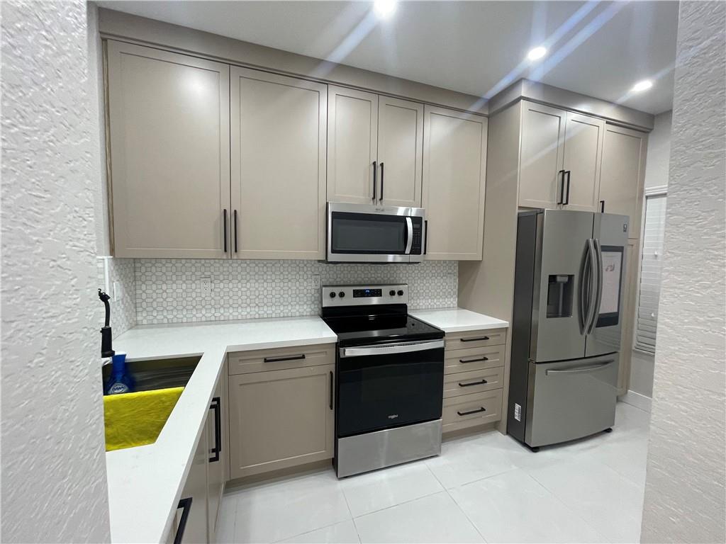 Las Terrazas at Vizcaya - Residential