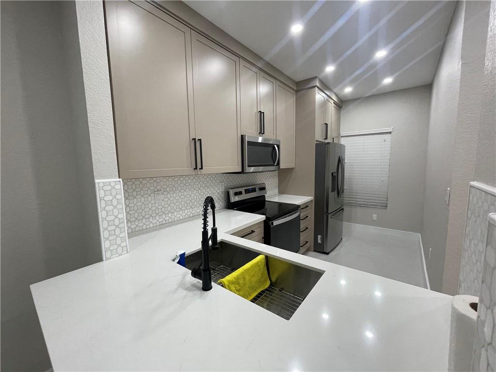 Las Terrazas at Vizcaya - Residential