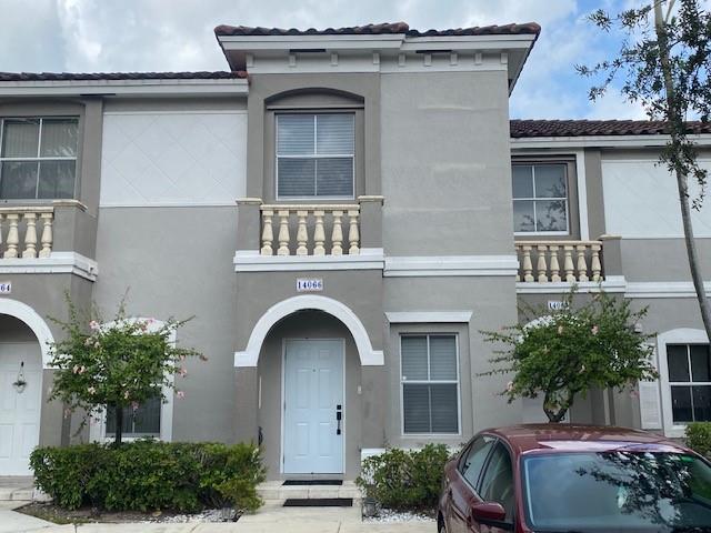 Las Terrazas at Vizcaya - Residential