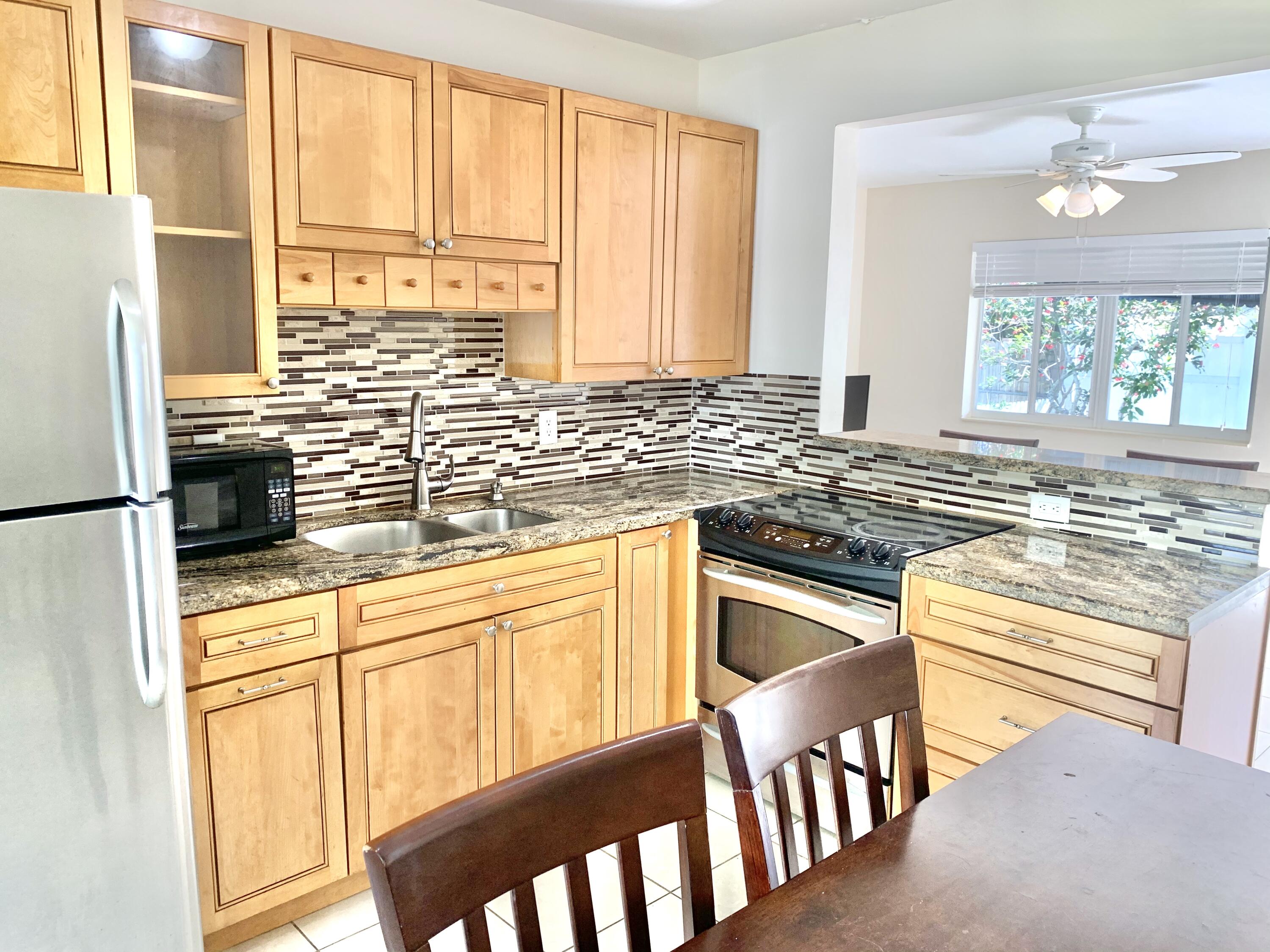 Don't miss out on this 2 bedroom, 1 bathroom unit in a beautiful duplex in Down Town Delray Beach. Walking distance to Atlantic Avenue Shops and its world renowned beach.