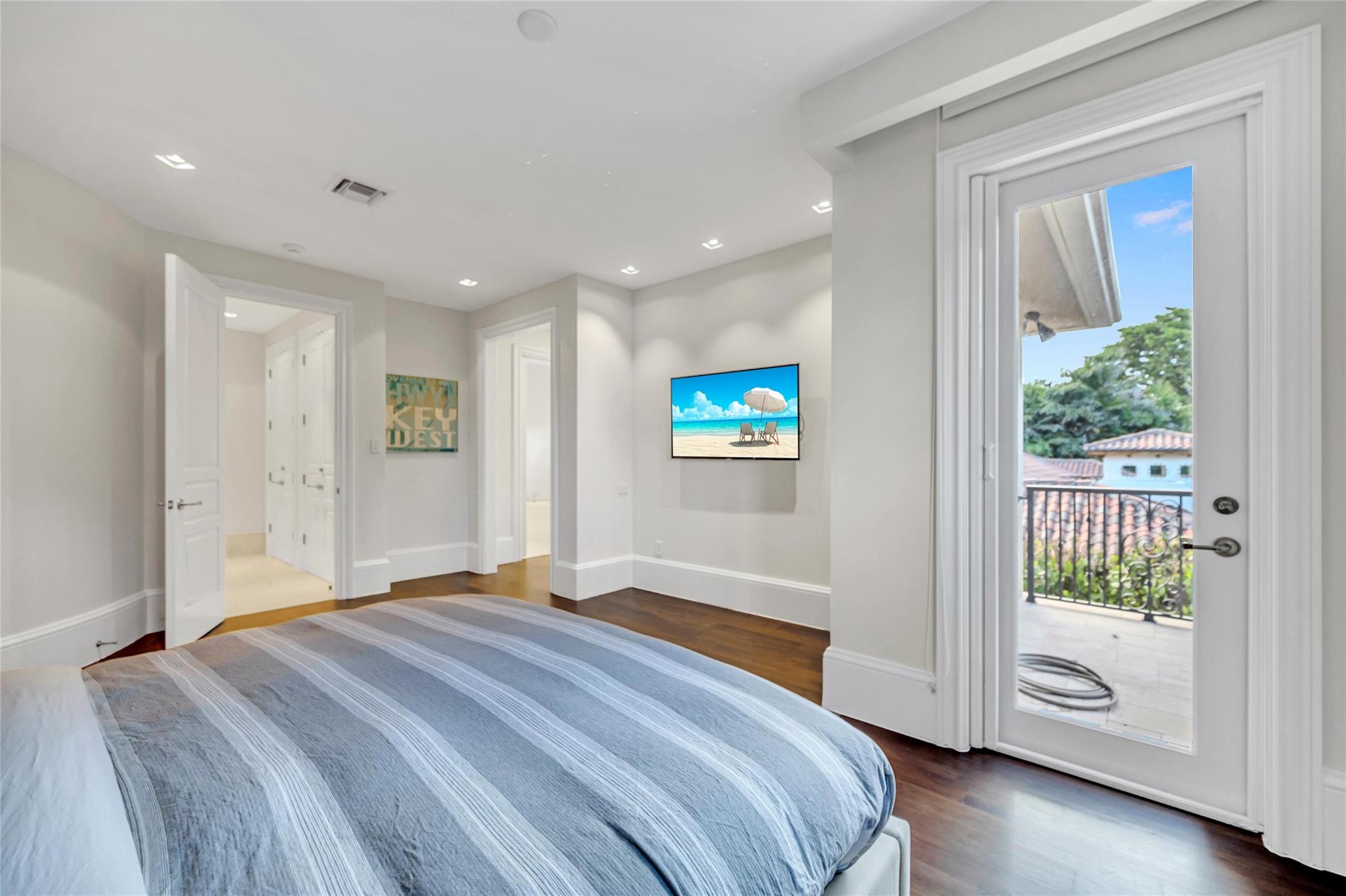 ISLA BAHIA - Residential