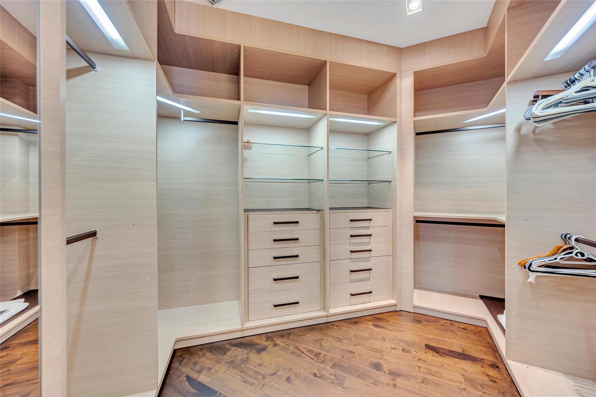 ISLA BAHIA - Residential