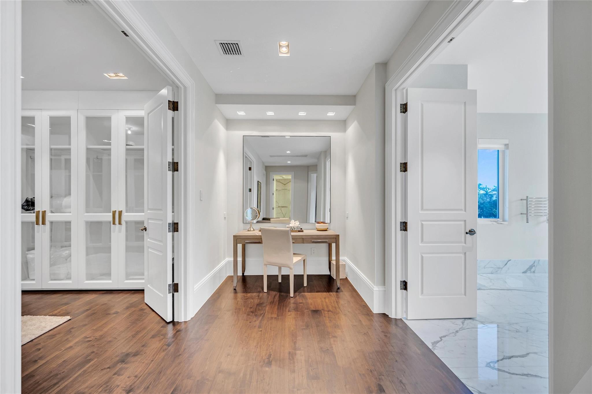 ISLA BAHIA - Residential