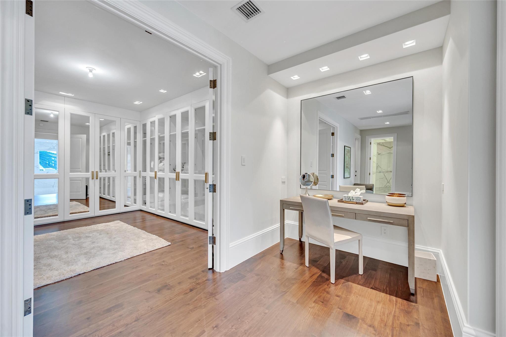 ISLA BAHIA - Residential