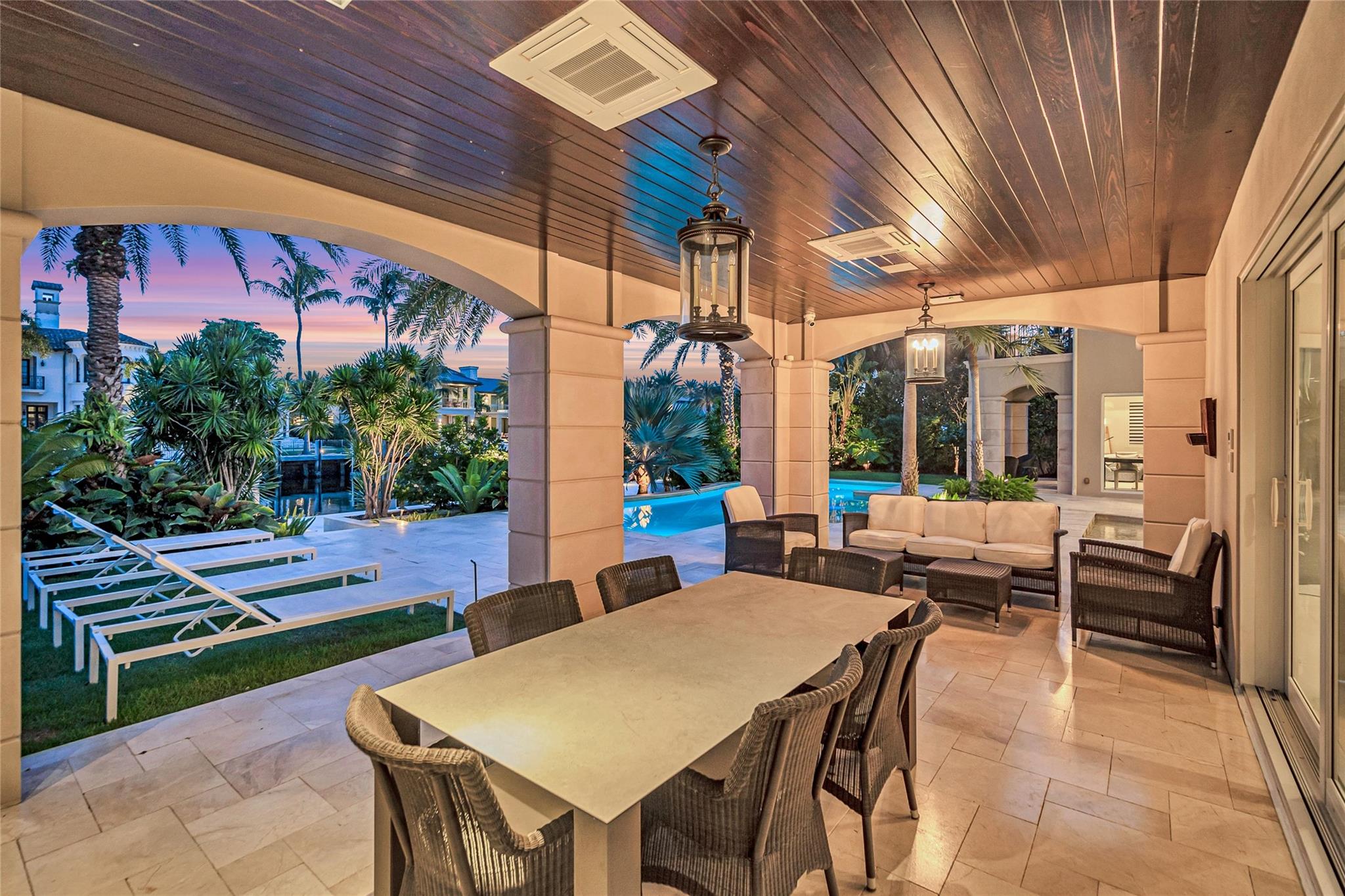 ISLA BAHIA - Residential