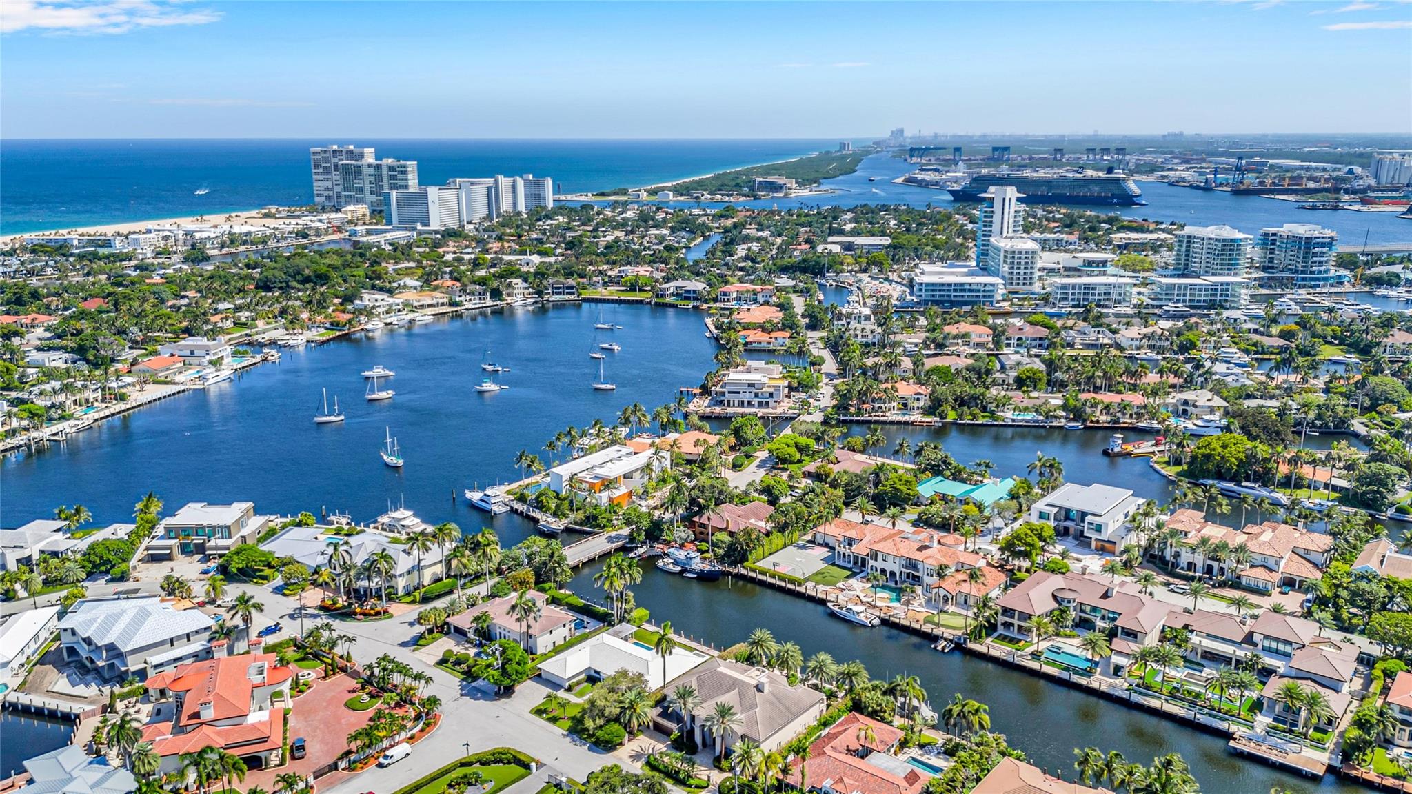 ISLA BAHIA - Residential