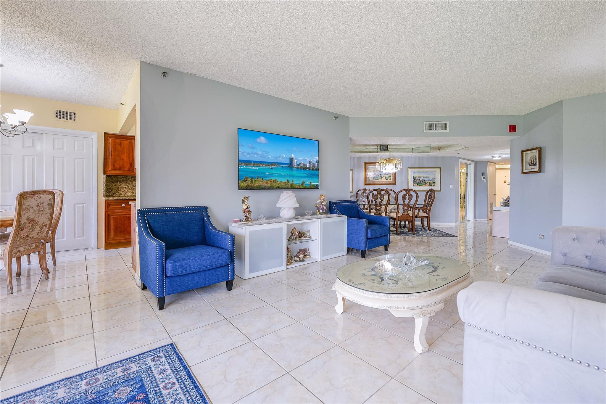 7300 Radice Court 203