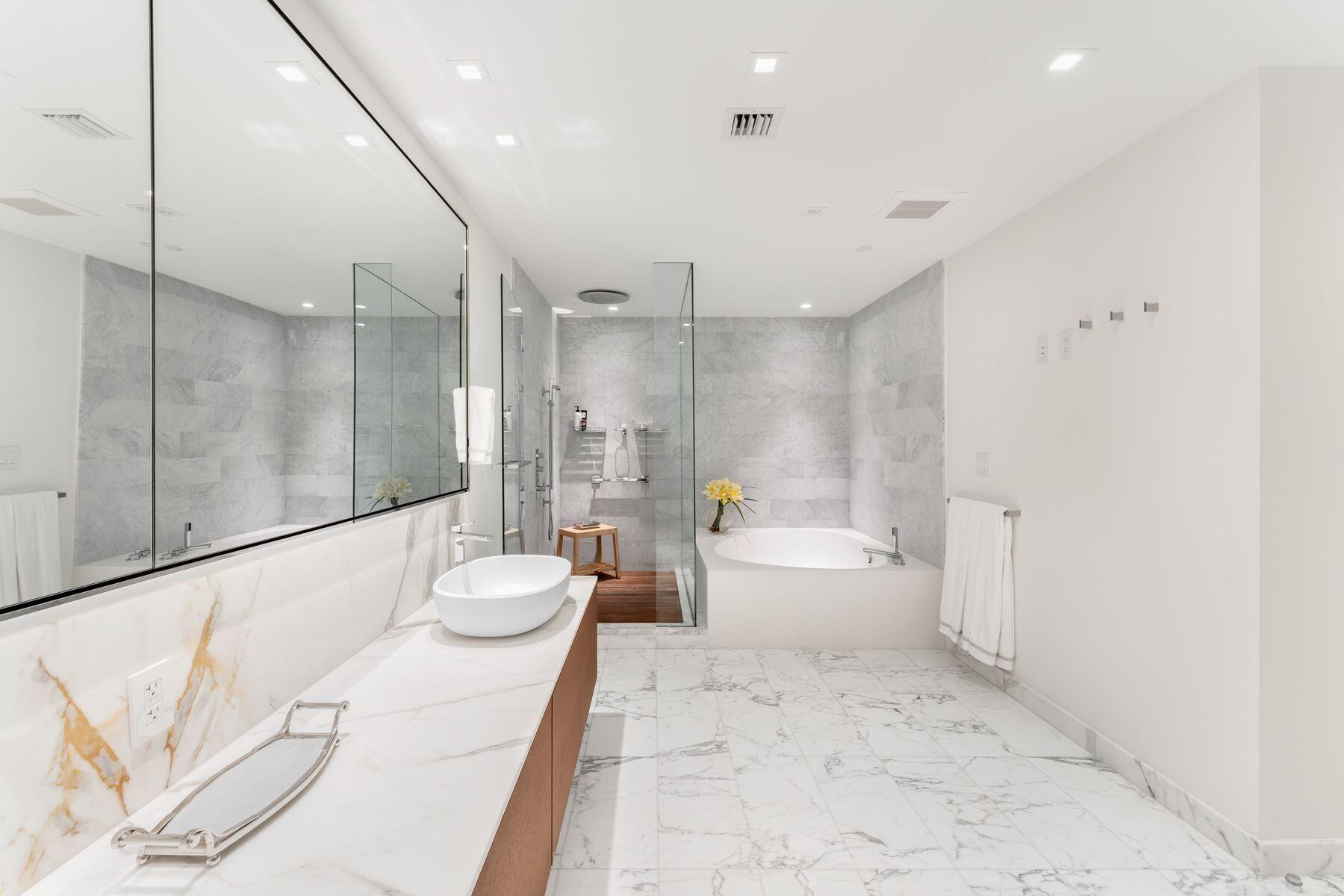 OCEANA BAL HARBOUR CONDO - Residential