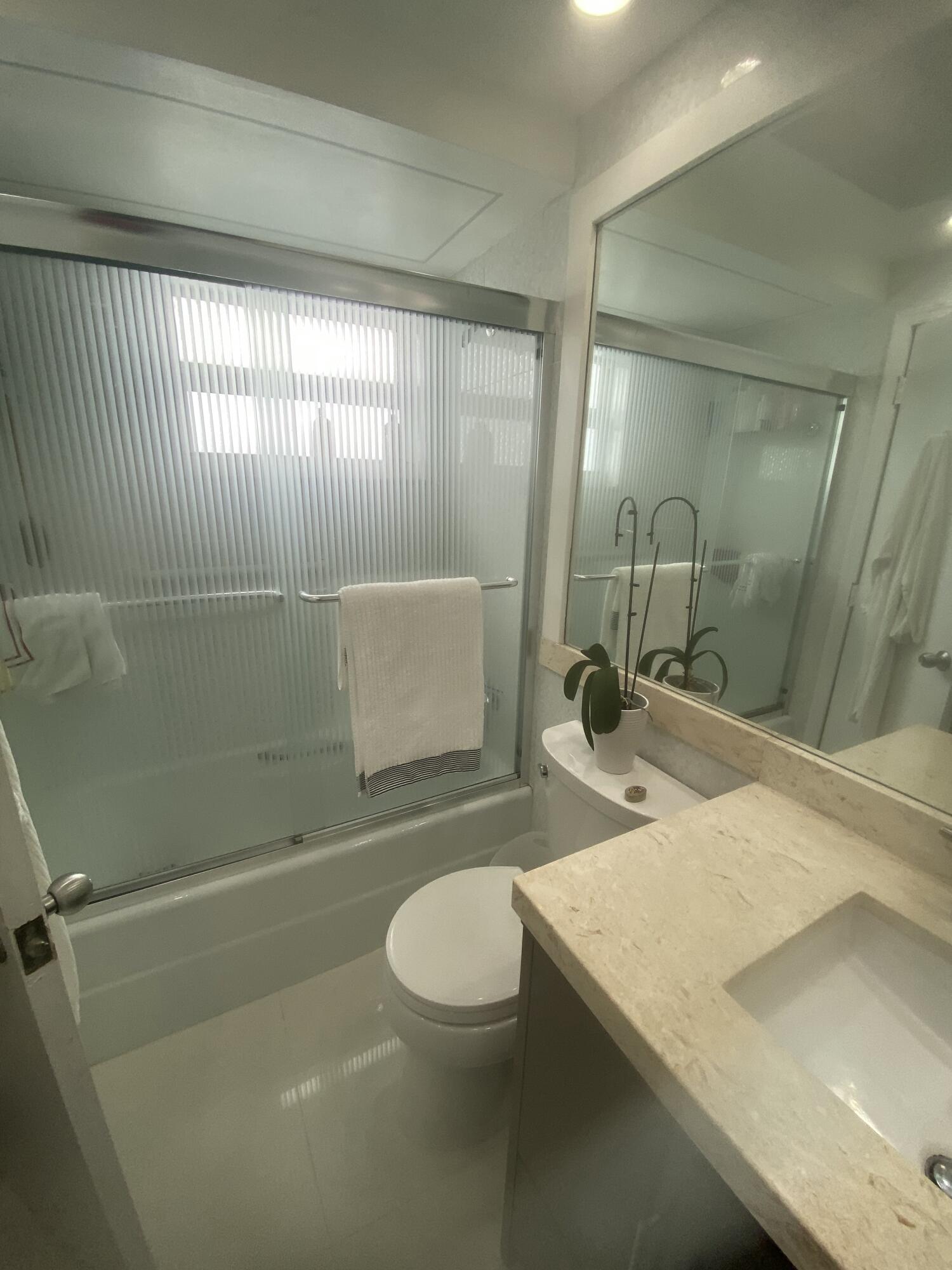 Leisure Towers - Residential Lease