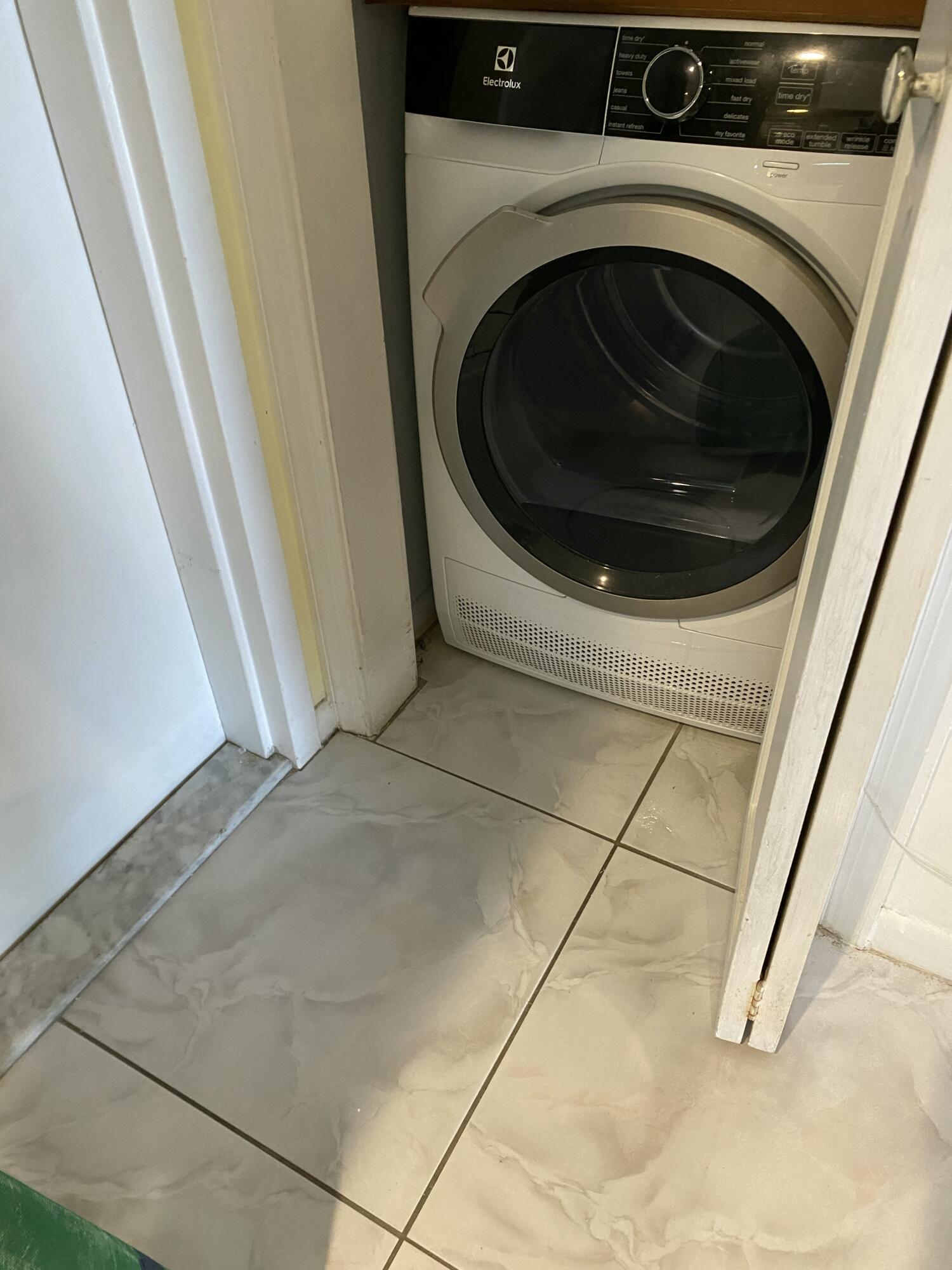 Leisure Towers - Residential Lease