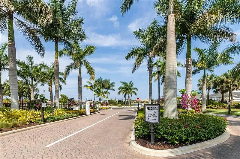 5716 S Sterling Ranch