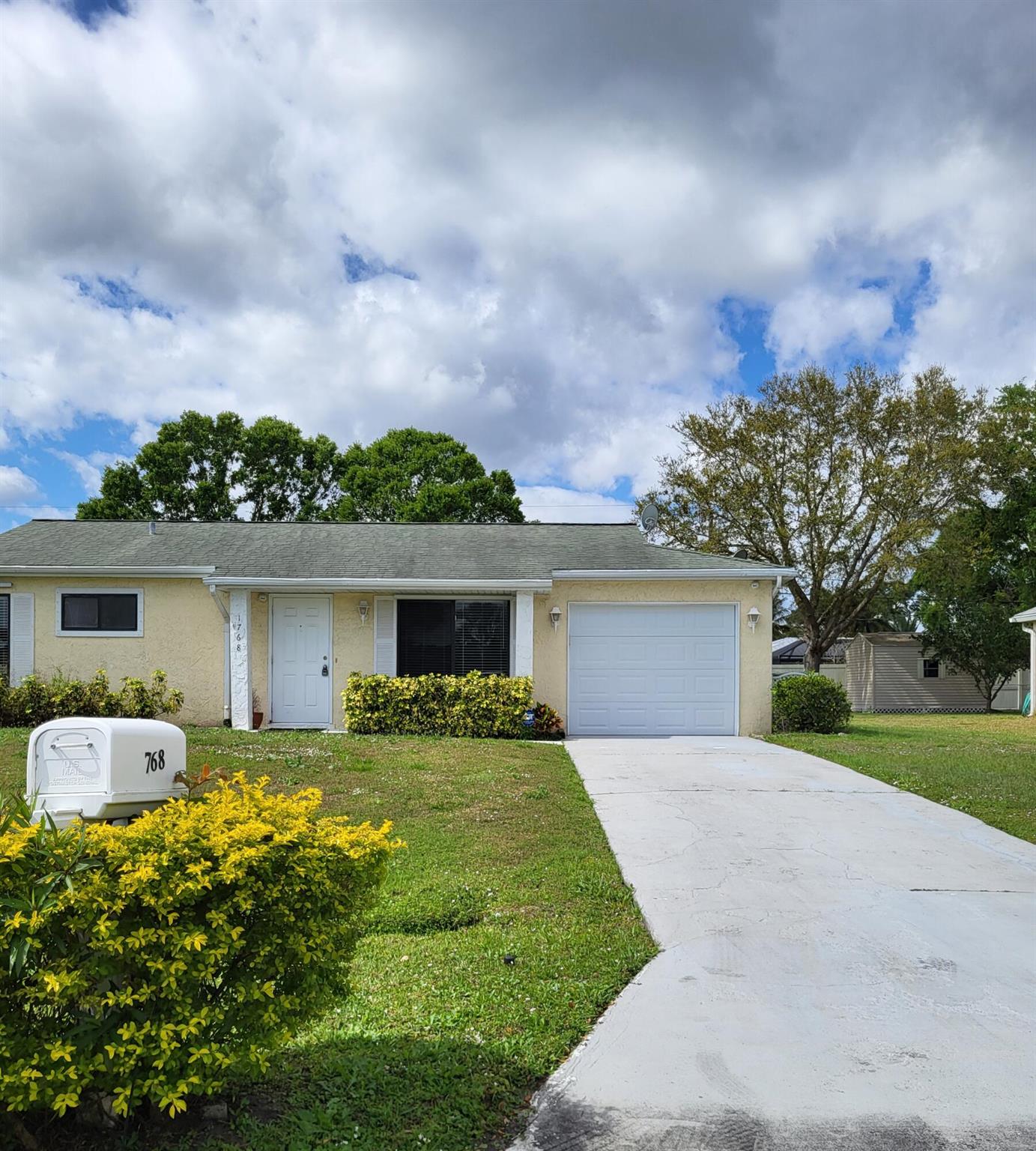 This is a beautiful upgraded single family home ready for a first time buyer or small family. This home is very clean and has new floors and updated kitchen 2 with new appliance in 2024. Motivated seller.Professional pictures coming soon.